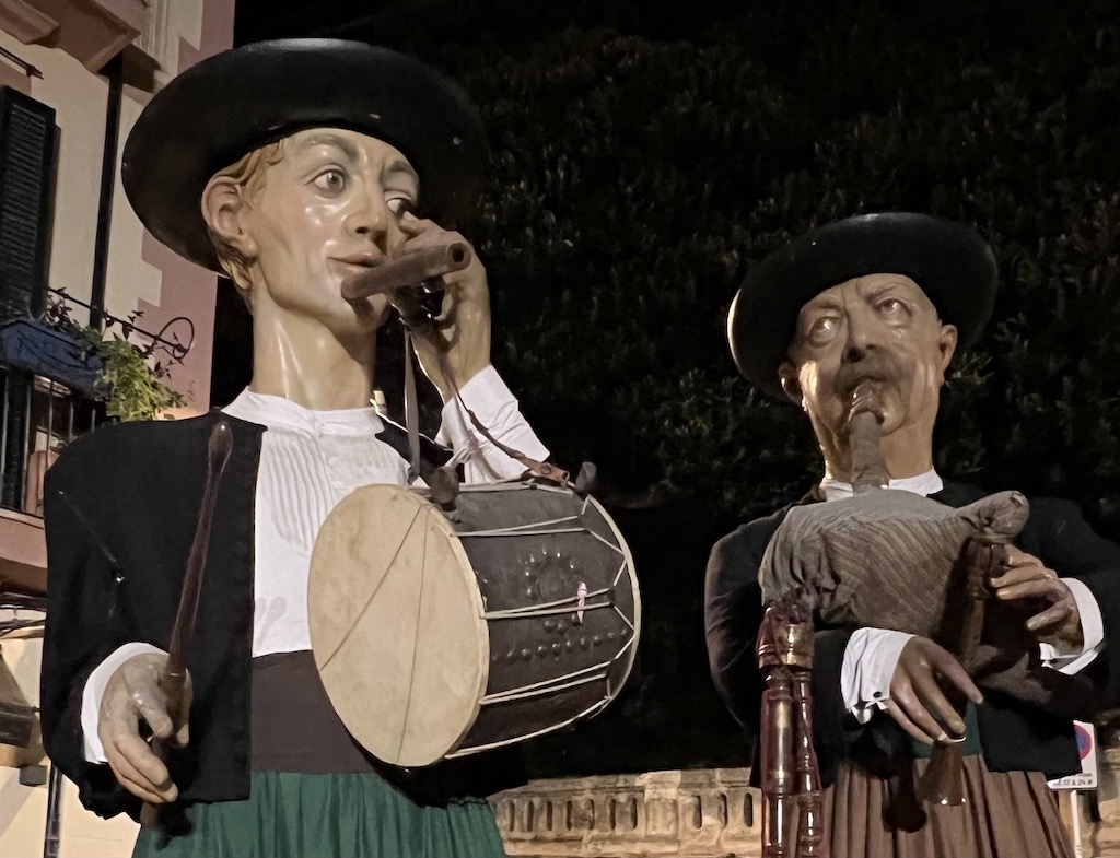 Easter Mallorca 2024 large puppets