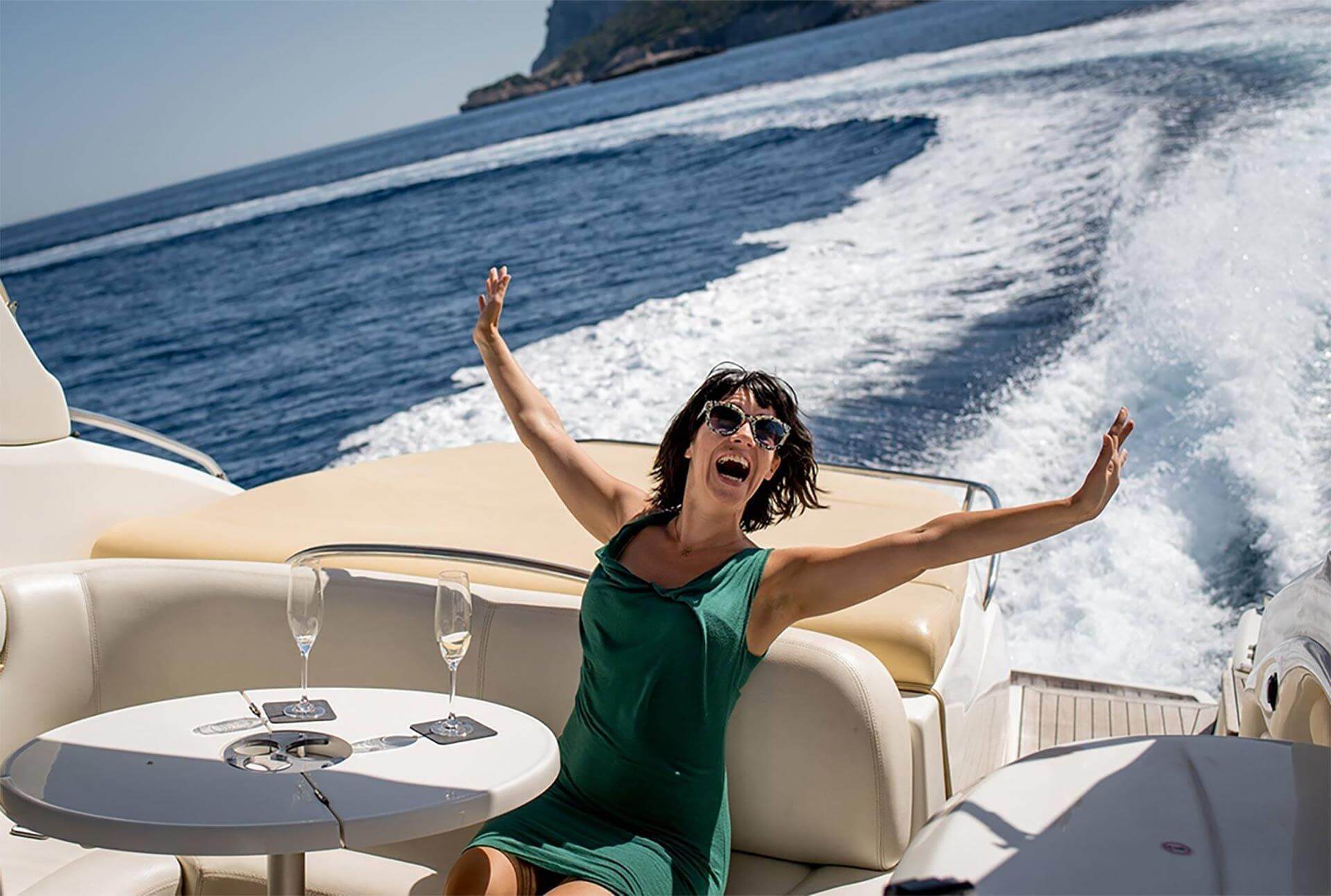 Girl Happy Yacht Motion Glasses