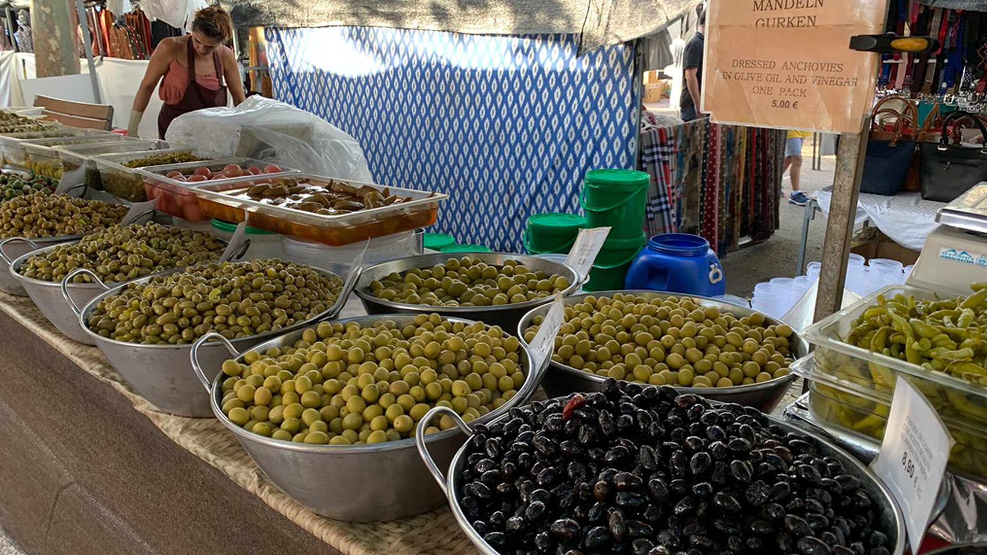 Olives stand market mallorca